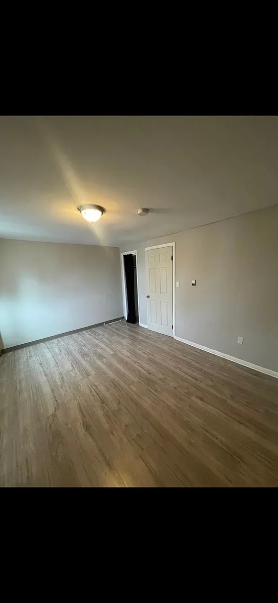 Building Photo - 935 Vandever Ave #3