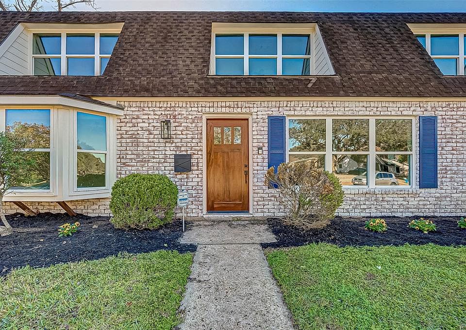 1st image of 8511 Hiawatha Dr