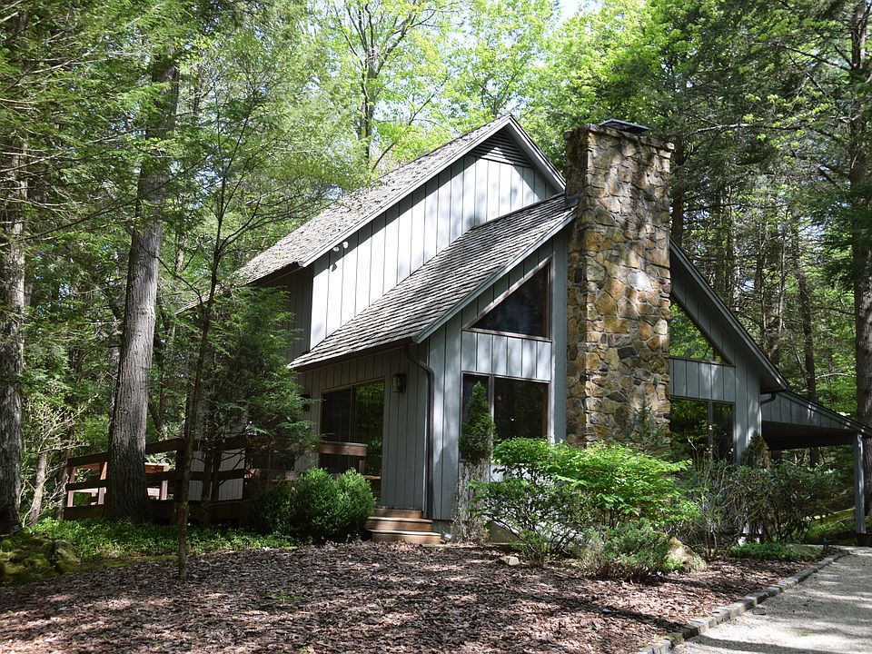 25 Hemlock Lane