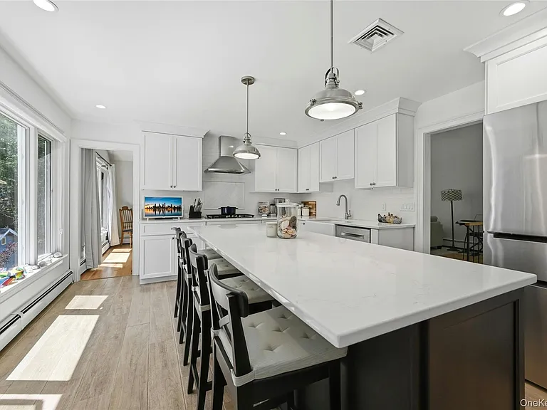 95 Linda Ln W — Photo 11