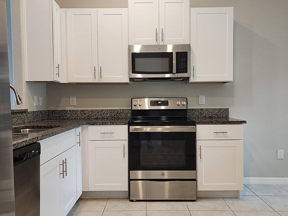 3rd image of 13401 Crest Lake Dr