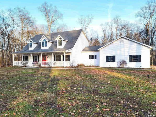 282 Fig Rd, Flora, IL 62839