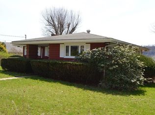 400 Marion Ave, Springdale, PA 15144