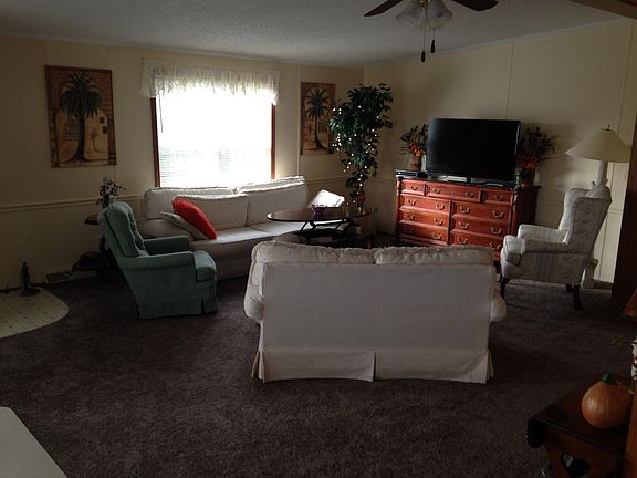 2nd image of Serene And Cozy 2-2 Manuf. Attached Garage