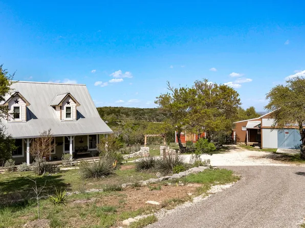 1315 Agarita, Fischer, TX 78623