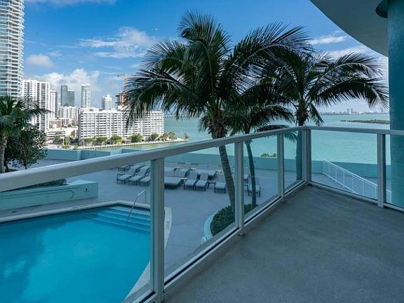 5th image of 1900 N Bayshore Dr APT 2202