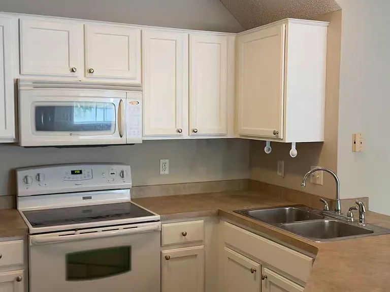 17446 Gettysburg Way — Photo 4