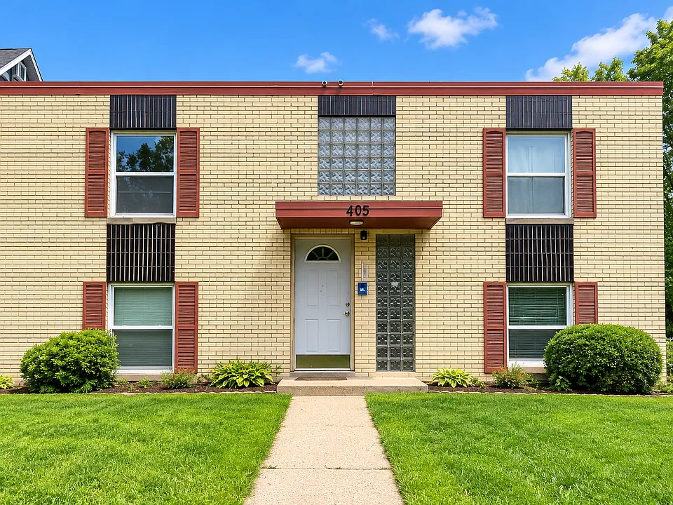 406 Fairview Ave N