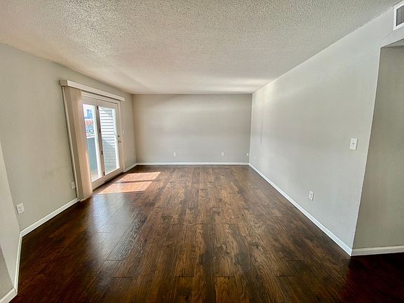 2nd image of 315 Buchanan St NE APT 7