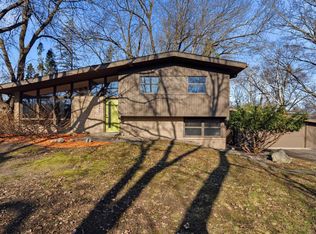 15840 Woodgate Rd N, Minnetonka, MN 55345