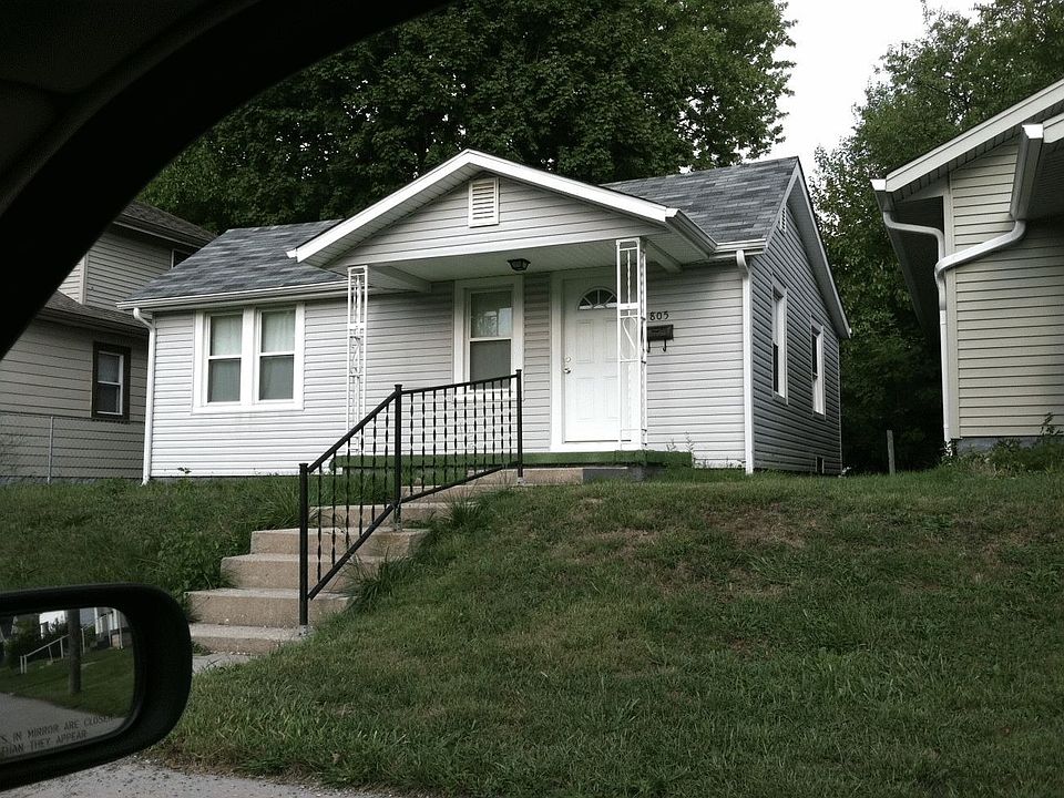 1st image of 805 N Bosart Ave