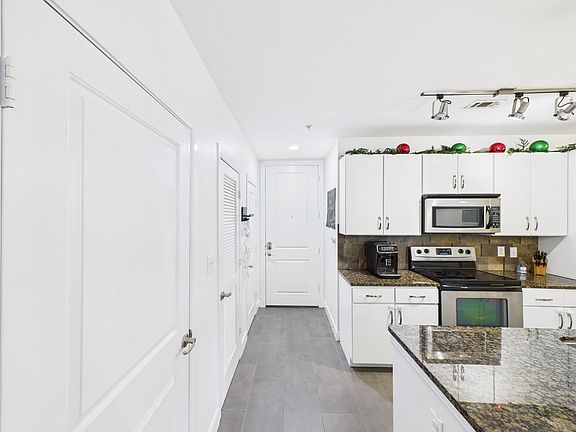 5th image of 300 Saint Joseph Pkwy APT 111