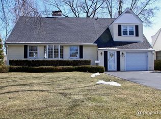 703 Glenwood Ln, Glenview, IL