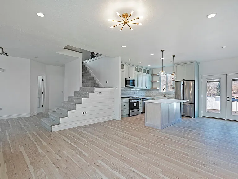 75 N 200 E — Photo 11