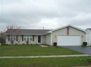 1830 Southfield Ln N, Byron, IL 61010
