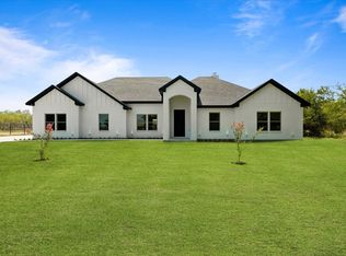 150 Cody Rd, Ennis, TX 75119