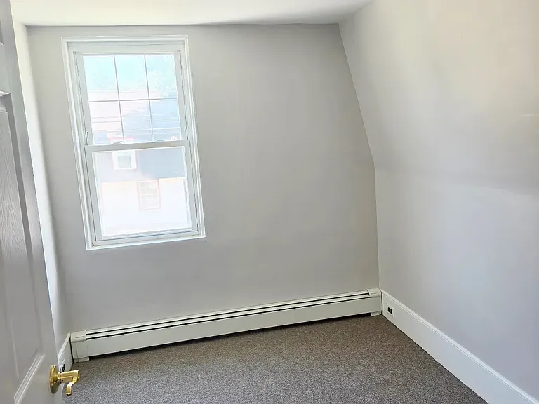 7 Oak St — Photo 13