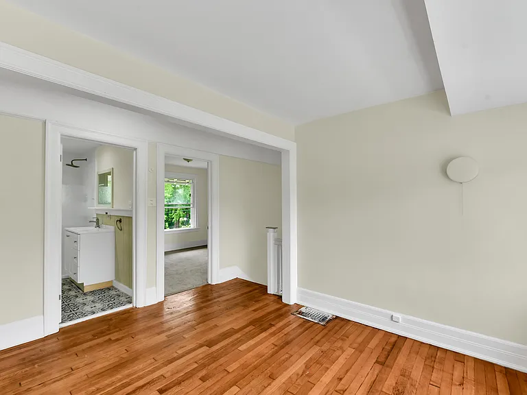 322 King St — Photo 9