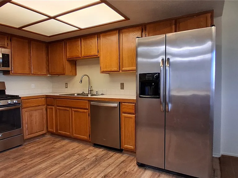 3958 Delos Dr — Photo 6