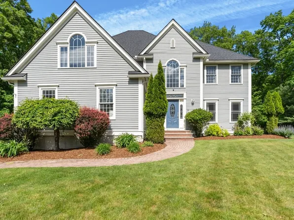 8 Berridge Way, North Reading, MA 01864