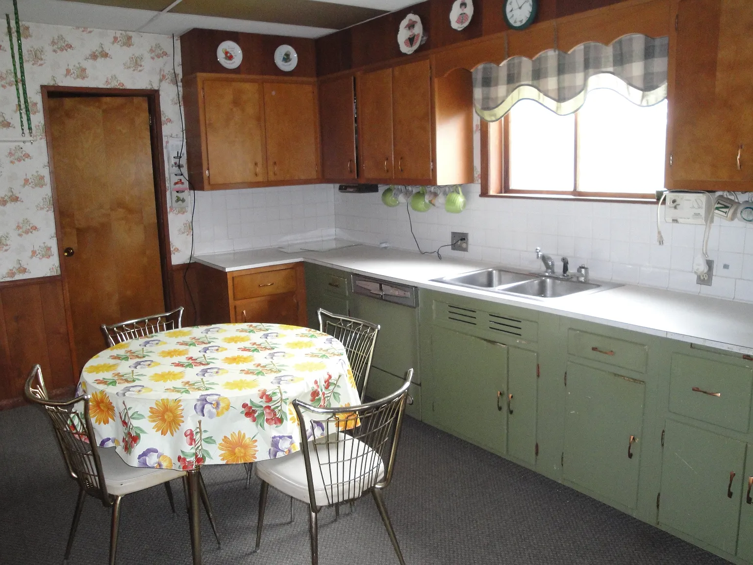428 Tanner St photo 1