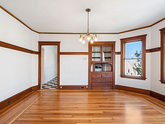 3rd image of 9 Hardan Rd APT 3