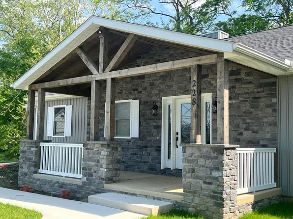 228 E Walnut Street Ext, Danville, OH 43014