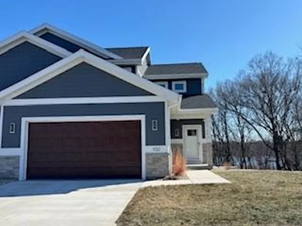 1132 Water 8, Sauk City, WI 53583