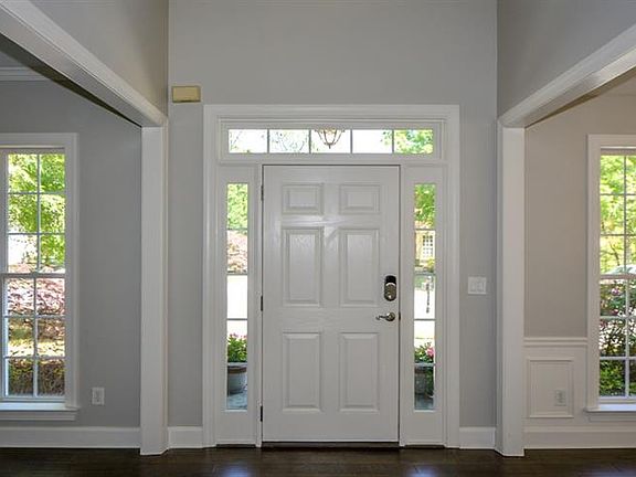 4th image of 1118 Drewsbury Ct SE