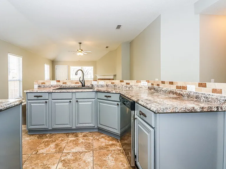 508 Glenwood Dr — Photo 7
