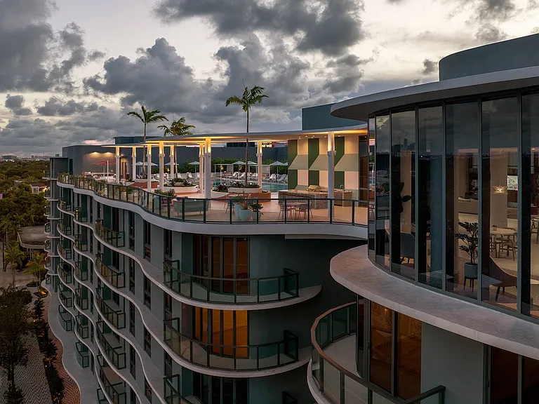 Rooftop Pool Deck