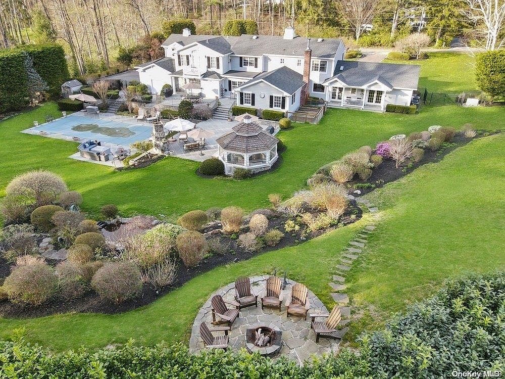 9 Lewis Lane, Locust Valley, NY 11560 | Zillow