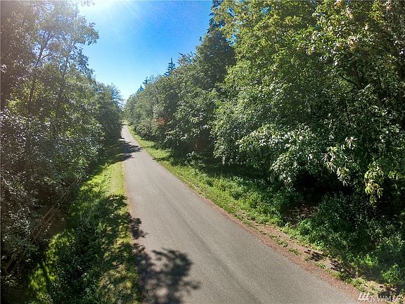 4th image of 3 Tamarack Ln