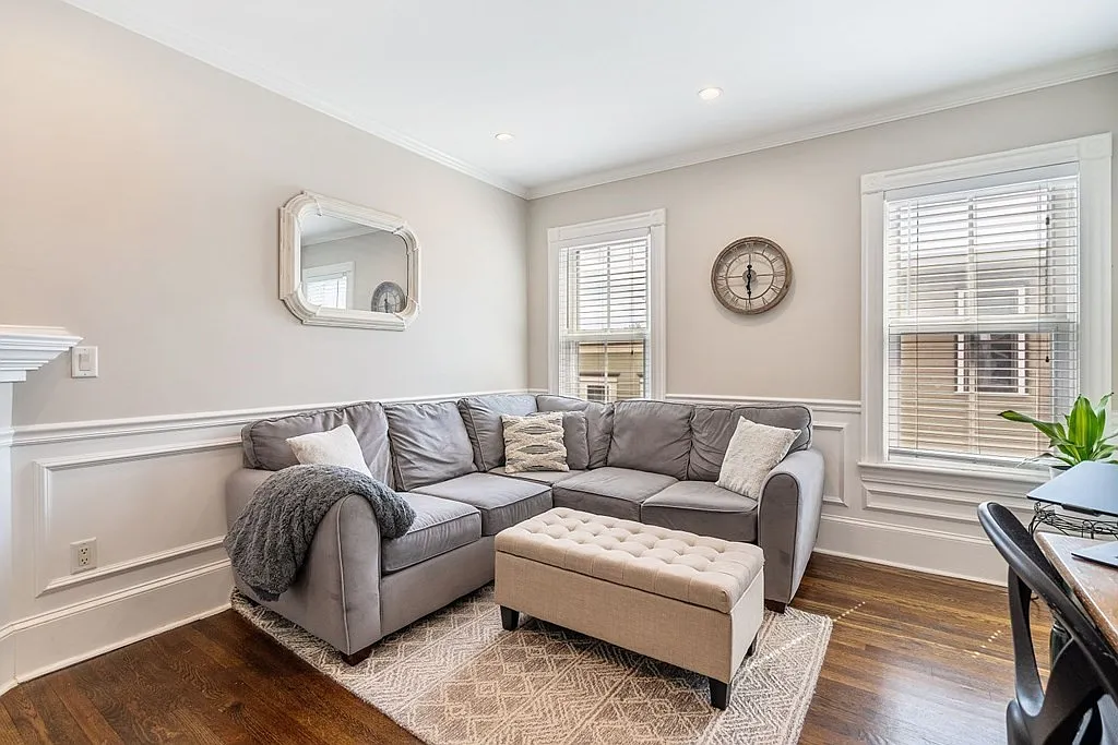 2 bed, 1.0 bath, 592 sqft, $3,500 — Photo 3