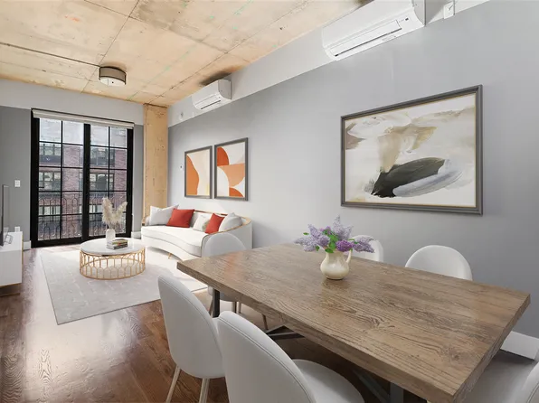 187 Kent Avenue 515 image 1 of 12