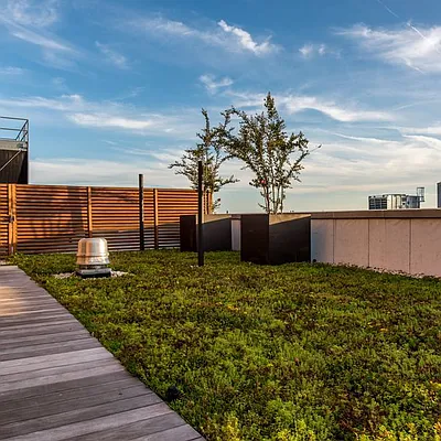 Rented by Nooklyn NYC LLC | media 21