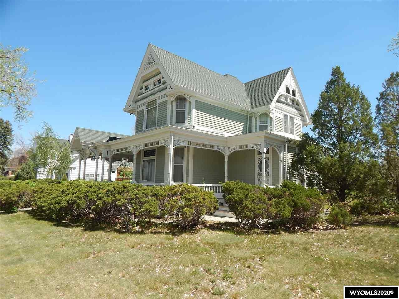 107 N 6th St, Douglas, WY 82633 Zillow