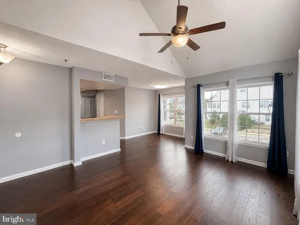 14113 Bowsprit Ln APT 202, Laurel, MD 20707