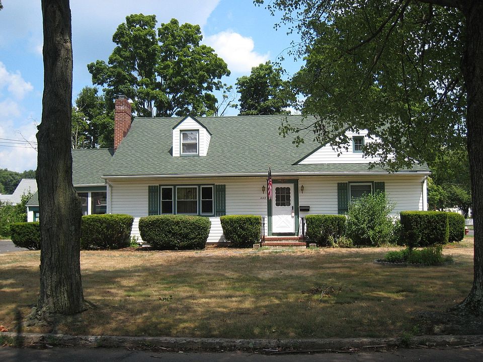 2nd image of 443 Giles Ave