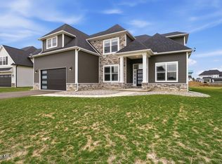17 Hawthorne Xing, Perrysburg, OH
