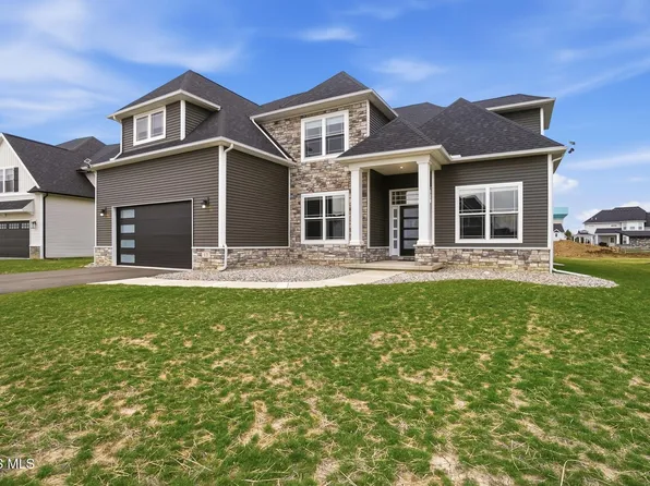 17 Hawthorne Xing, Perrysburg, OH 43551