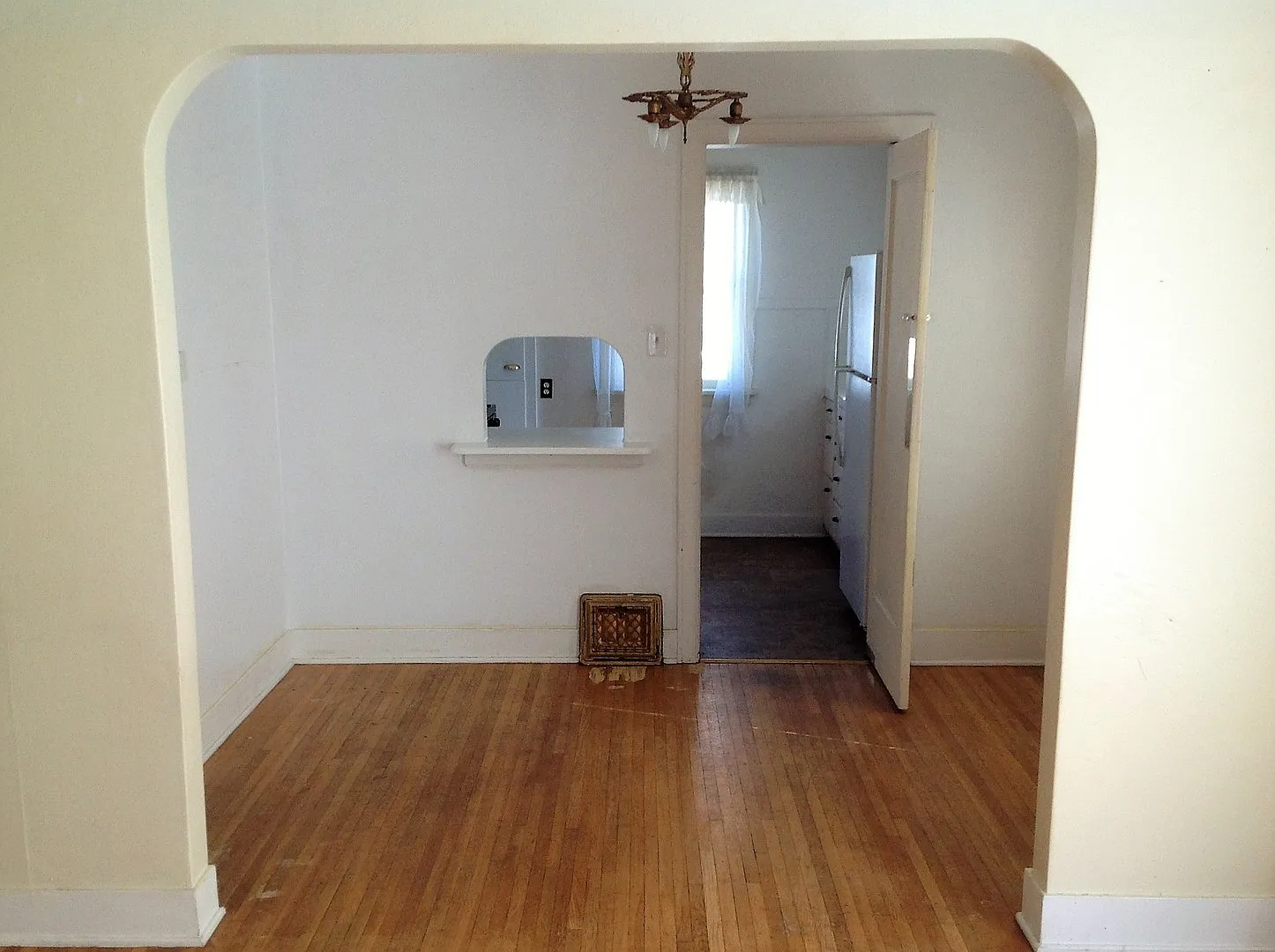 Vintage Bungalow — Photo 4