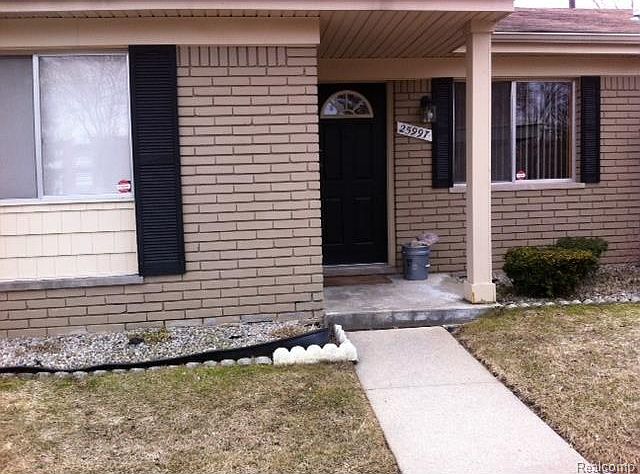1st image of 25997 Franklin Pointe Dr #1