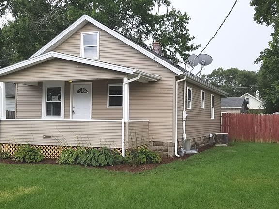 2nd image of 353 Grand Ave