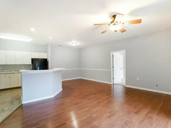 723 Spring Valley Dr, Lewis Center, OH 43035