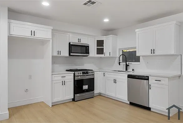 1 bed, 650 sqft, $1,800 — Photo 4