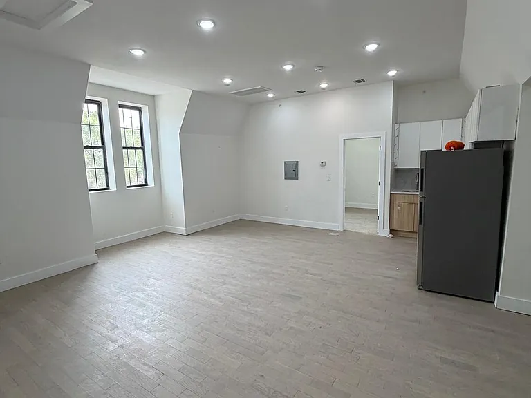 53 Lincoln Park #3A — Photo 5
