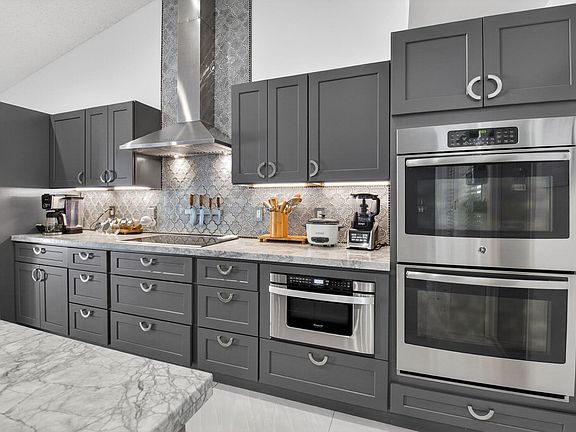 2nd image of 19131 Fairlawn Way