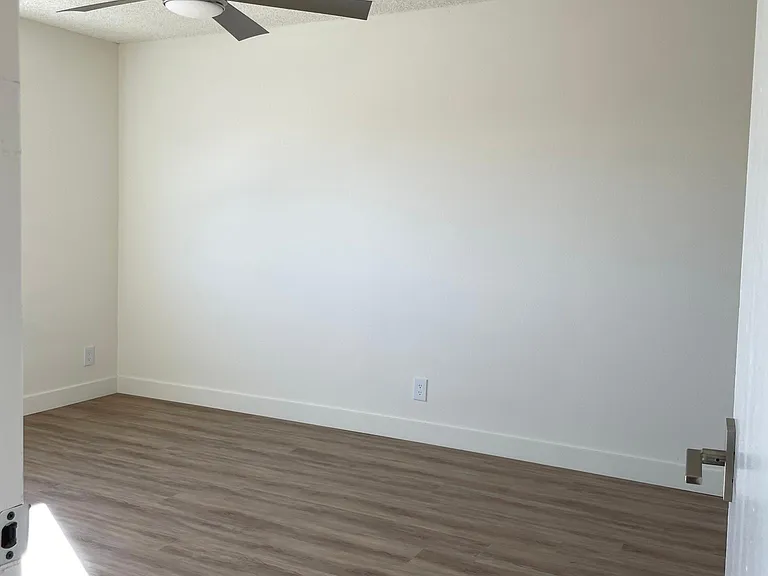 *Floor plans are digital renderings. All dimensions are approximate. Actual product and specifications may vary in dimension or detail. Not all features are available in every apartment.