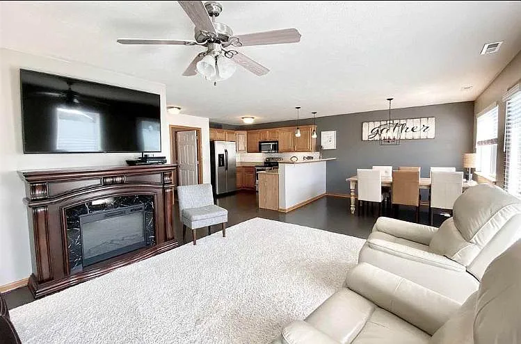8605 Dunrovin Rd — Photo 5